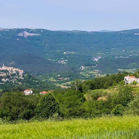 Akazija * Buzet